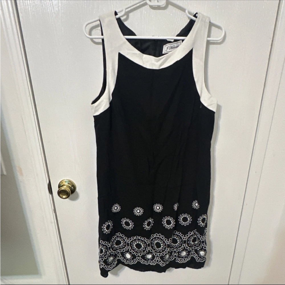 Black and White Sleeveless Mini Dress